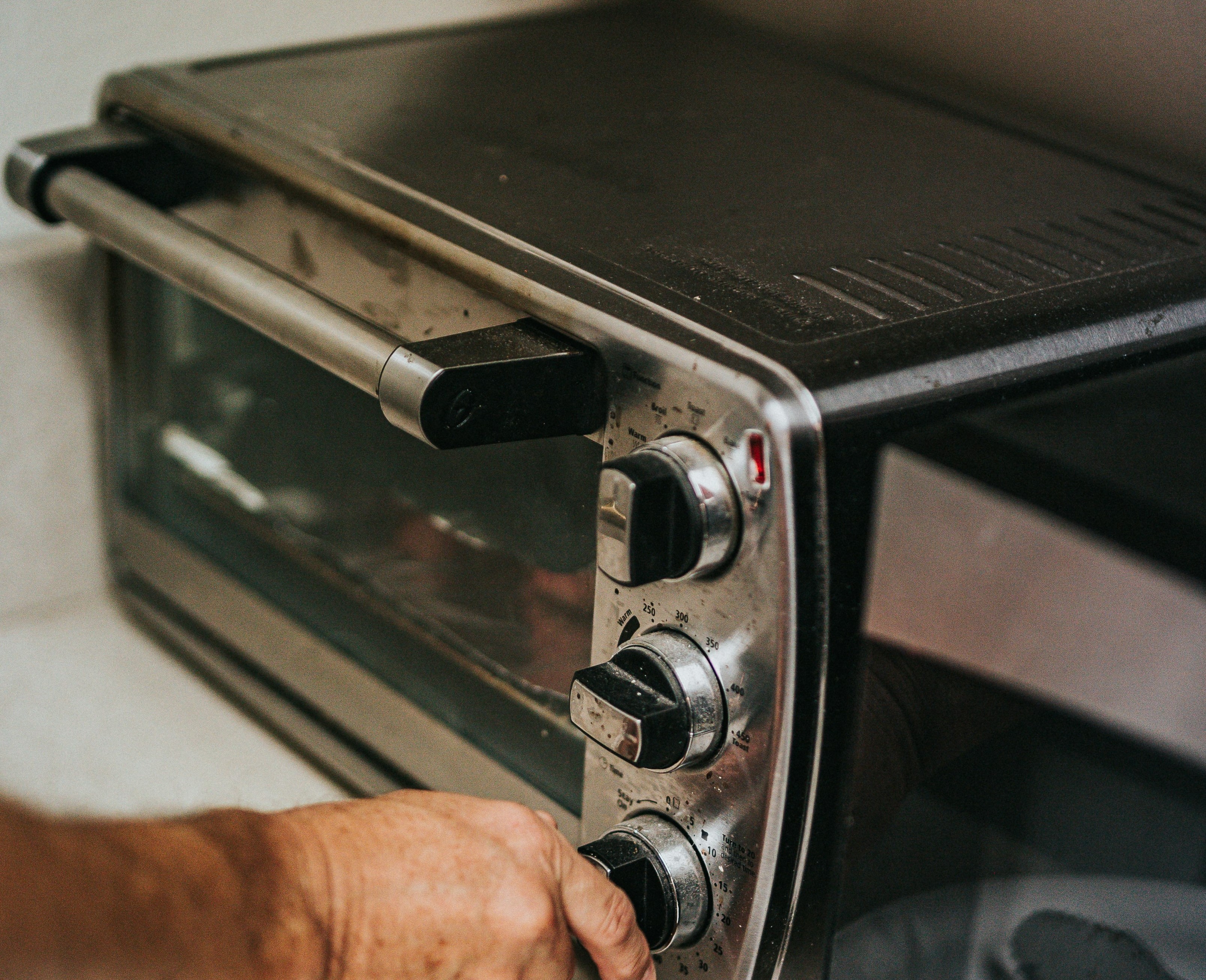 Oven repair and installation service